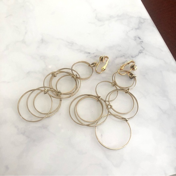 Vintage Jewelry - Vintage Gold Tone Clip On Earrings